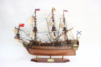 Модель парусника Полтава, высота 63 см, Россия