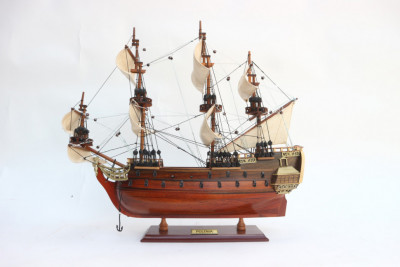 Модель парусника Полтава, размер 52x16x48 см, Россия