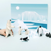 Фигурки игрушки серии "Мир морских животных": Акула, кит, мавританский идол, морской лев, кальмар, дайвер (набор из 5 фигурок животных и 1 человека)