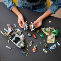 Детский конструктор Lego Ninjago "Деревня Хранителей"