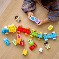 Детский конструктор Lego Duplo "Поезд с цифрами — учимся считать"