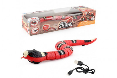 Интерактивная змея с датчиком обхода препятствий