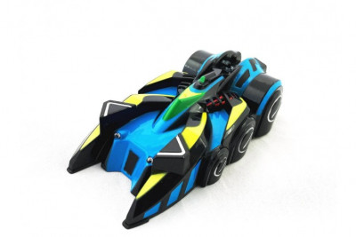 Машинка на радиоуправление, ездящая по стенам