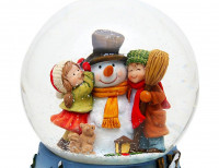 Снежный шар Снеговичок с детишками, 14.5 см, Sigro
