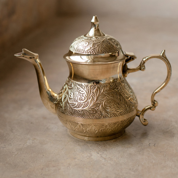 Чайник с крышкой, латунь, размер 20х15 см, Индия