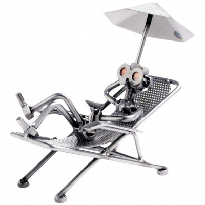 Фигурка из металла Отдыхающий в шезлонге (B)